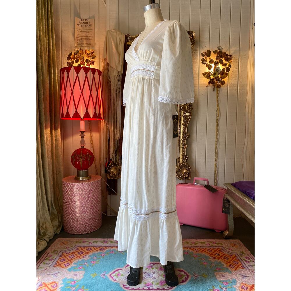 vintage 1970s prairie maxi dress cream cotton bell sleeves crochet lace boho s/m - Picture 7 of 9